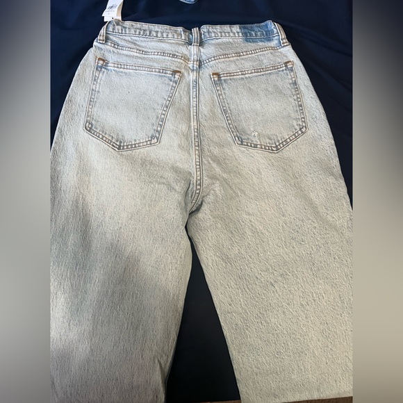 Abercrombie & Fitch High-Rise 90s Relaxed Jeans (Curve Love) - Picture 3 of 4